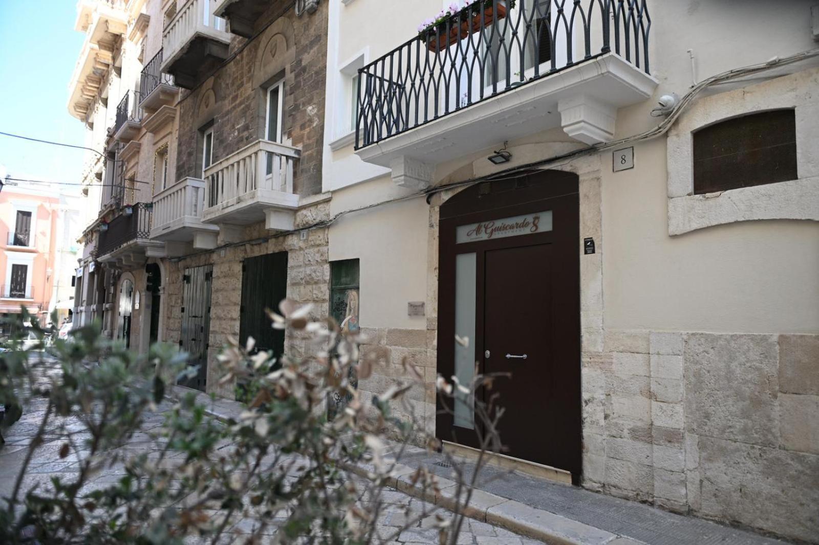 Al Guiscardo 8 Panzió Bari Kültér fotó